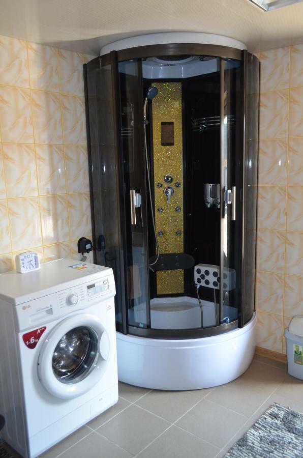 Ziedu Pasaule Apartman Krāslava Kültér fotó